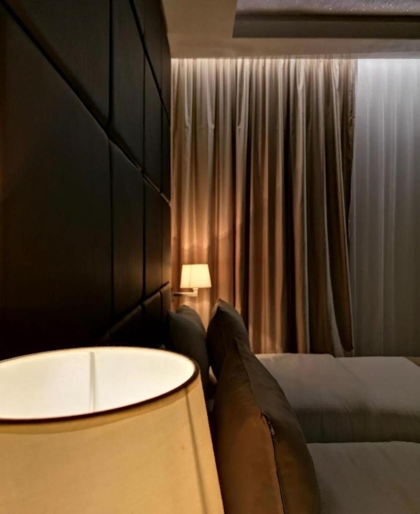 פודגוריצה Hotel Ideall מראה חיצוני תמונה