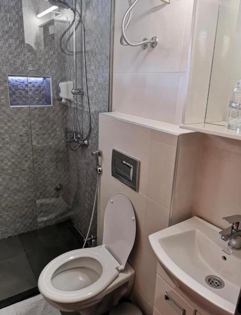 פודגוריצה Hotel Ideall מראה חיצוני תמונה