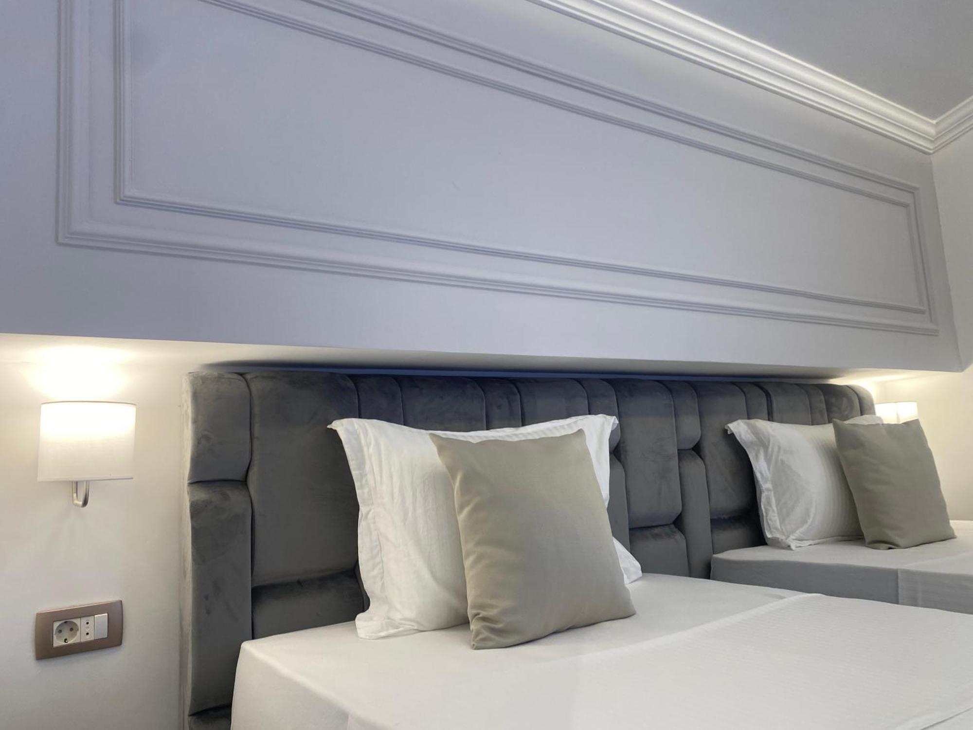 פודגוריצה Hotel Ideall מראה חיצוני תמונה